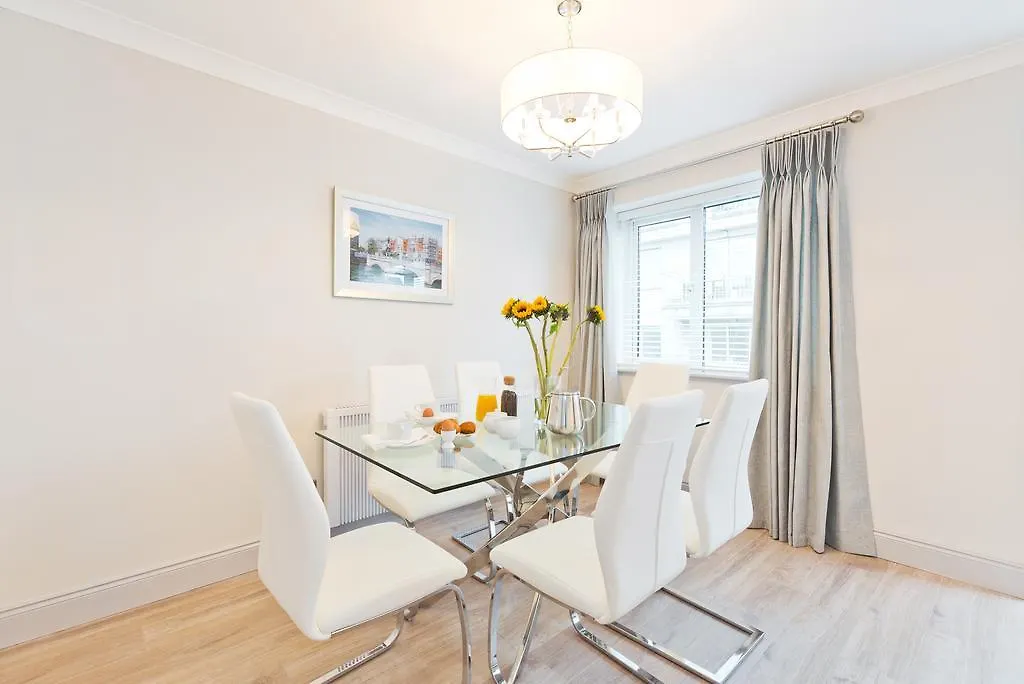 Exclusive City Centre Apartment Dublin 0*,  Irland